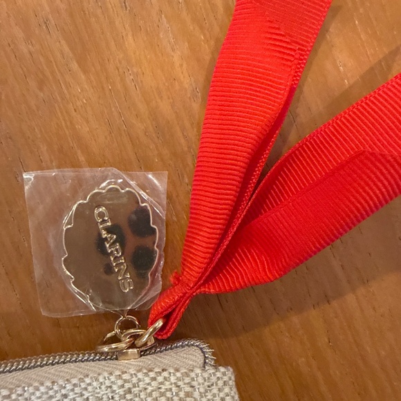 Clarins Cosmetic bag and body Lotion - Picture 5 of 5